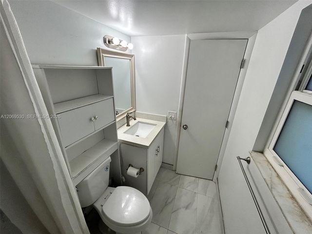 815 SW 30th Street J, Fort Lauderdale, FL 33315