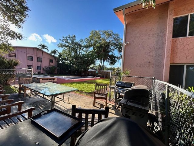 815 SW 30th Street J, Fort Lauderdale, FL 33315
