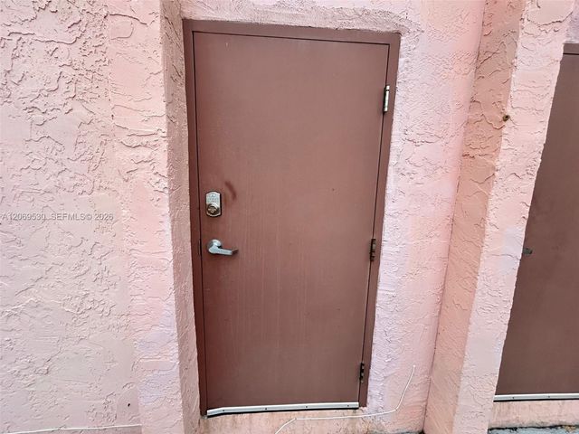 815 SW 30th Street J, Fort Lauderdale, FL 33315