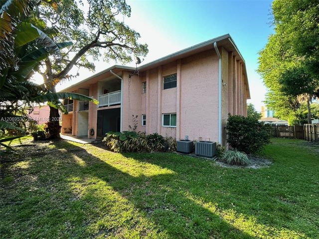 815 SW 30th Street J, Fort Lauderdale, FL 33315