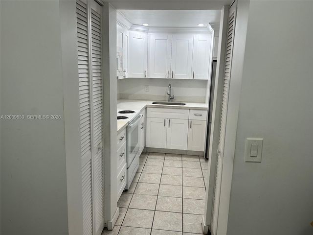 815 SW 30th Street J, Fort Lauderdale, FL 33315