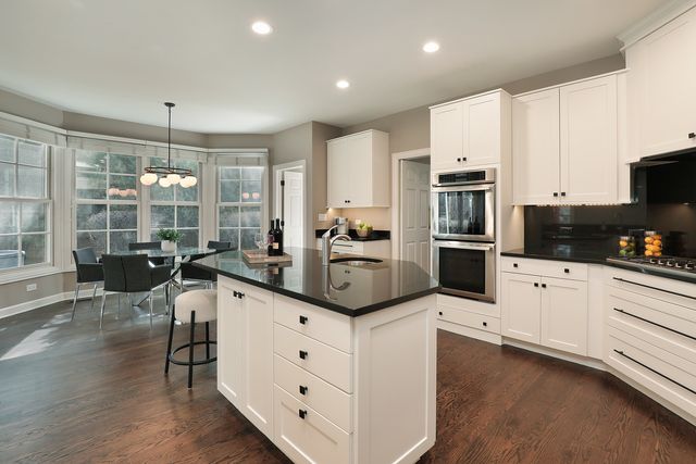 1301 Wendy Drive, Northbrook, IL 60062