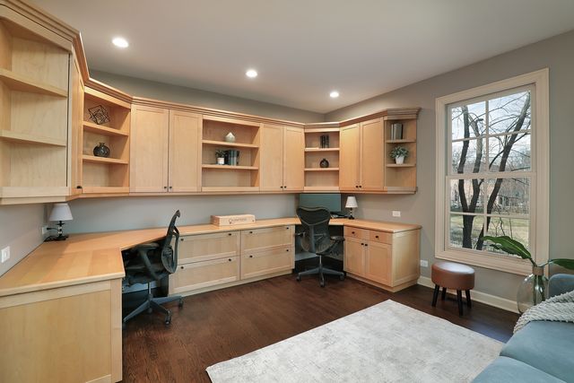 1301 Wendy Drive, Northbrook, IL 60062