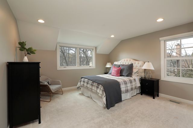 1301 Wendy Drive, Northbrook, IL 60062