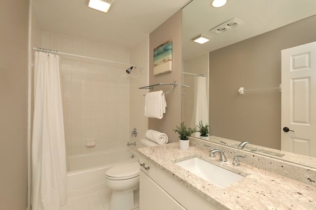 1301 Wendy Drive, Northbrook, IL 60062