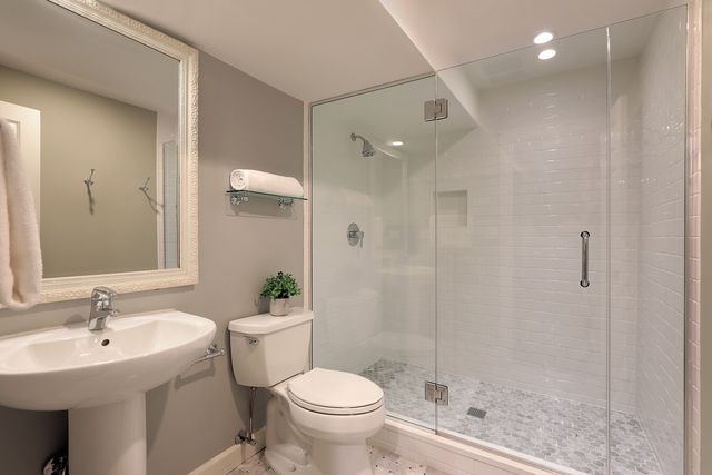 1301 Wendy Drive, Northbrook, IL 60062