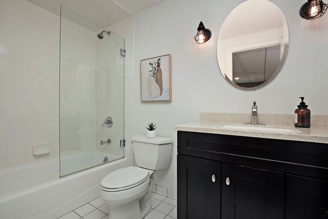 1301 Wendy Drive, Northbrook, IL 60062