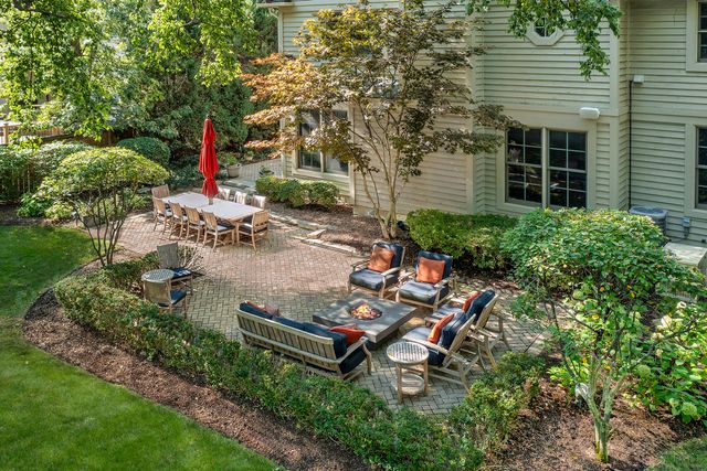 1301 Wendy Drive, Northbrook, IL 60062