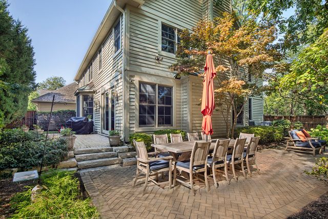 1301 Wendy Drive, Northbrook, IL 60062