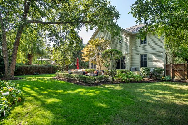 1301 Wendy Drive, Northbrook, IL 60062