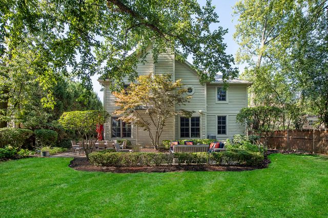 1301 Wendy Drive, Northbrook, IL 60062