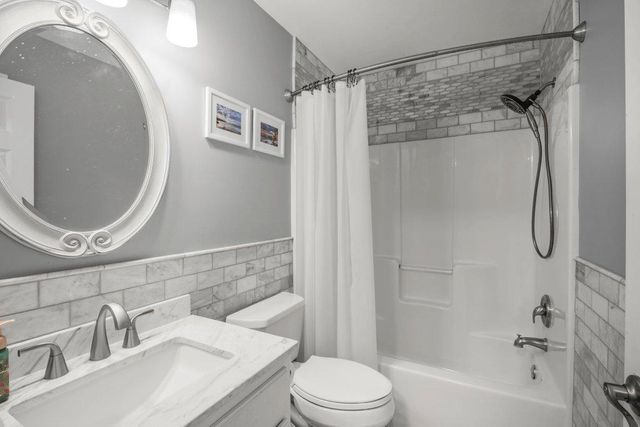 413 139th Lane NW, Andover, MN 55304