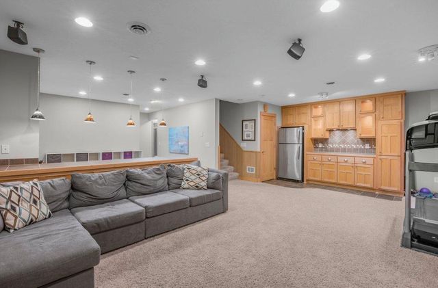 413 139th Lane NW, Andover, MN 55304