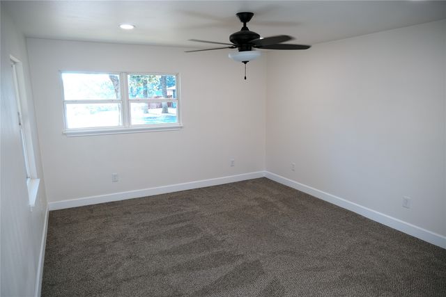 17 Circle Drive, Denison, TX 75021