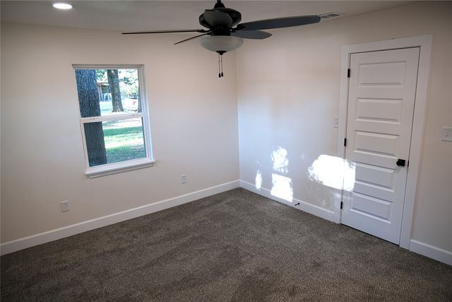 17 Circle Drive, Denison, TX 75021