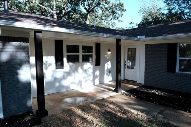 17 Circle Drive, Denison, TX 75021