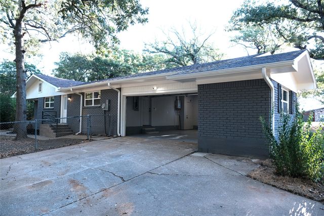 17 Circle Drive, Denison, TX 75021