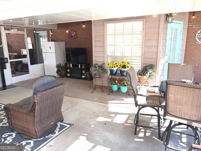 1120 Lakeview Drive, Blackshear, GA 31516