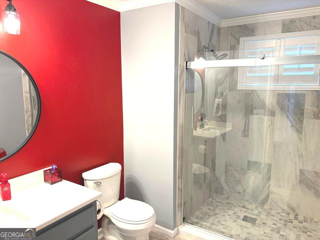 1120 Lakeview Drive, Blackshear, GA 31516