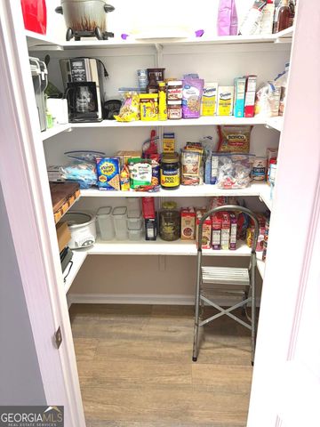 1120 Lakeview Drive, Blackshear, GA 31516