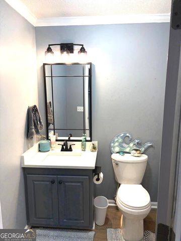 1120 Lakeview Drive, Blackshear, GA 31516