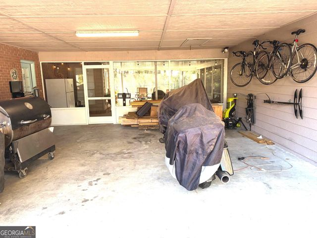 1120 Lakeview Drive, Blackshear, GA 31516