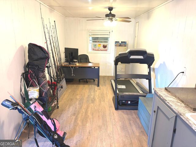 1120 Lakeview Drive, Blackshear, GA 31516