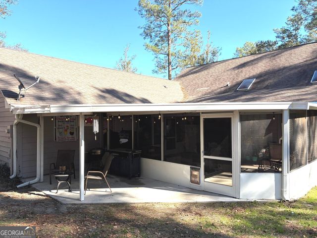 1120 Lakeview Drive, Blackshear, GA 31516