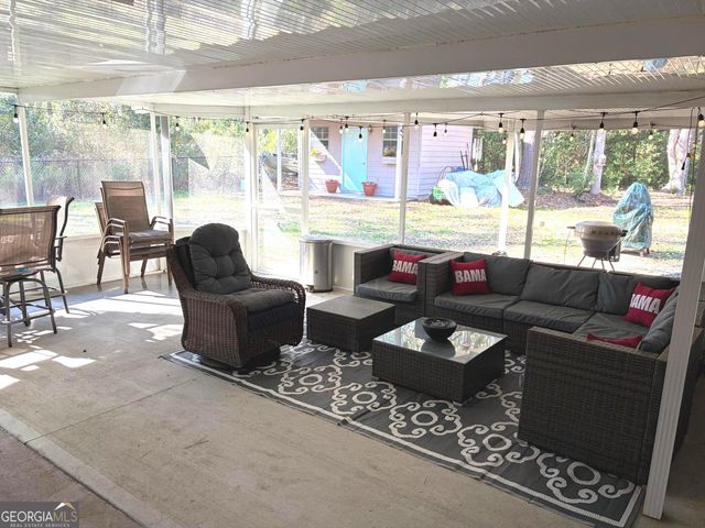 1120 Lakeview Drive, Blackshear, GA 31516