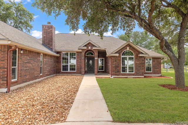 124 County Road 4712, Castroville, TX 78009