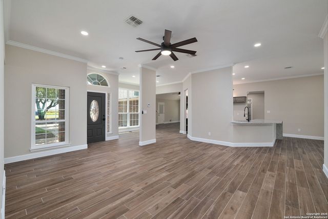 124 County Road 4712, Castroville, TX 78009