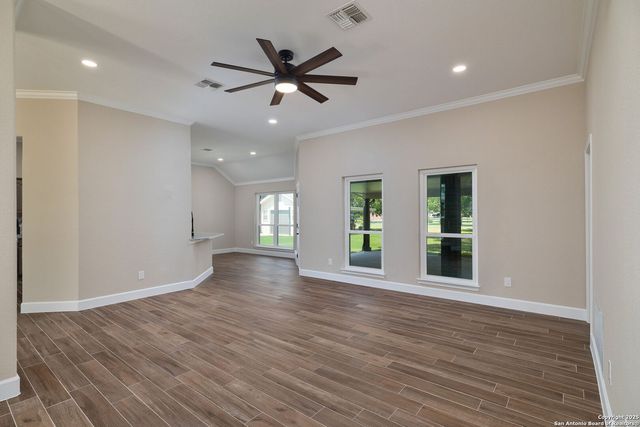 124 County Road 4712, Castroville, TX 78009