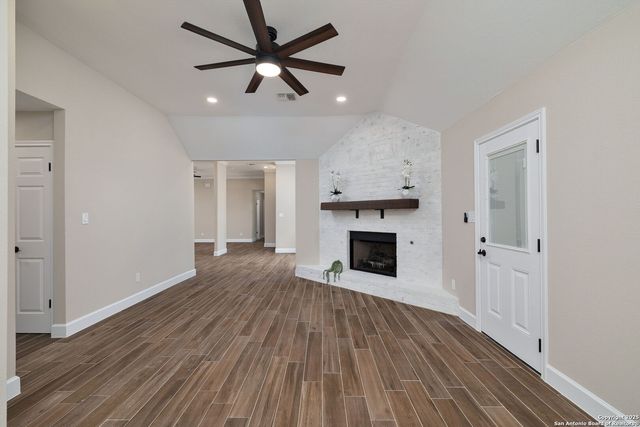 124 County Road 4712, Castroville, TX 78009