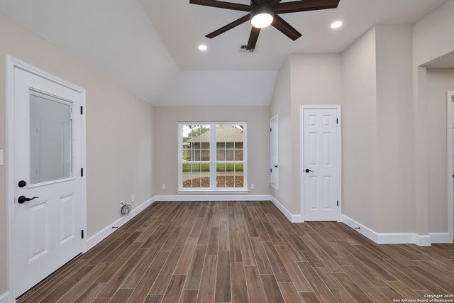 124 County Road 4712, Castroville, TX 78009