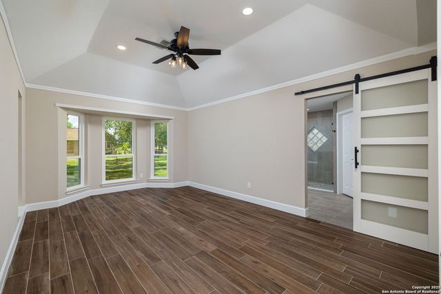 124 County Road 4712, Castroville, TX 78009