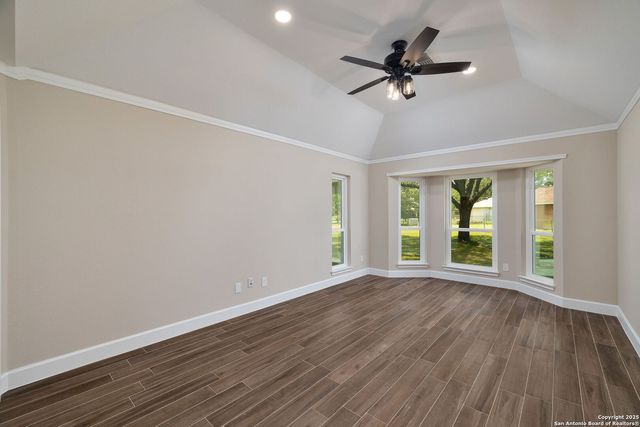 124 County Road 4712, Castroville, TX 78009