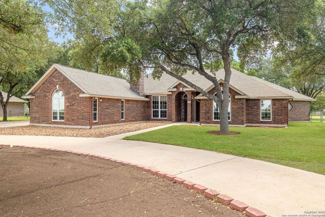 124 County Road 4712, Castroville, TX 78009