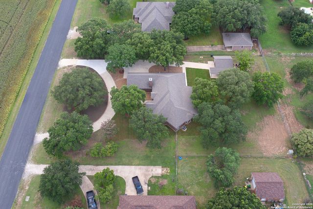 124 County Road 4712, Castroville, TX 78009