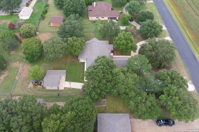 124 County Road 4712, Castroville, TX 78009