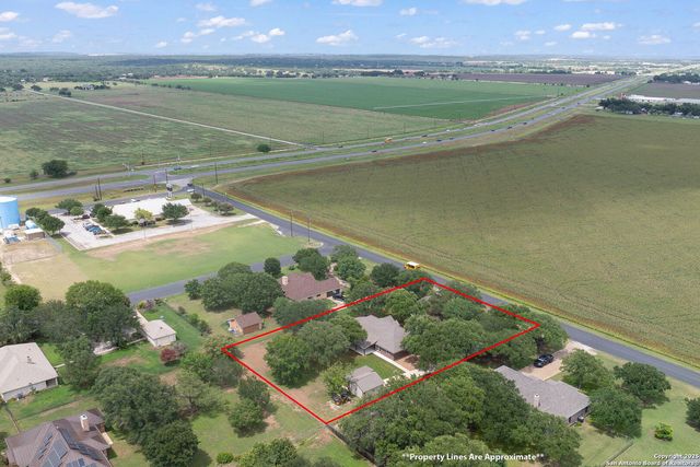124 County Road 4712, Castroville, TX 78009