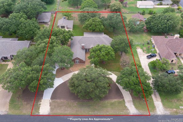 124 County Road 4712, Castroville, TX 78009