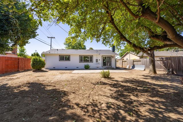 10743 Campana Way, Rancho Cordova, CA 95670
