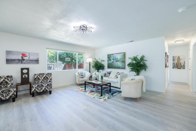 10743 Campana Way, Rancho Cordova, CA 95670