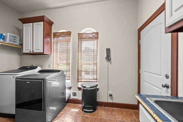 3124 Willow Oak Lane, Sealy, TX 77474