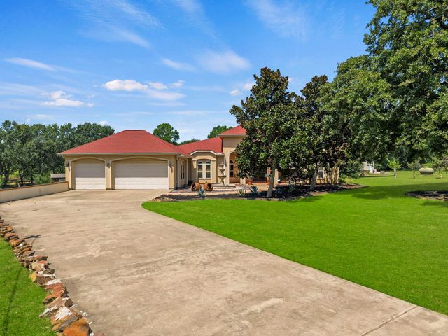 3124 Willow Oak Lane, Sealy, TX 77474