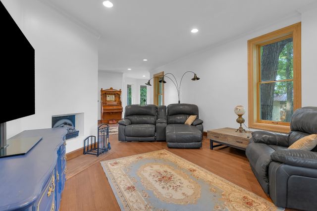 412 E Petty Ln, Winchester, TN 37398