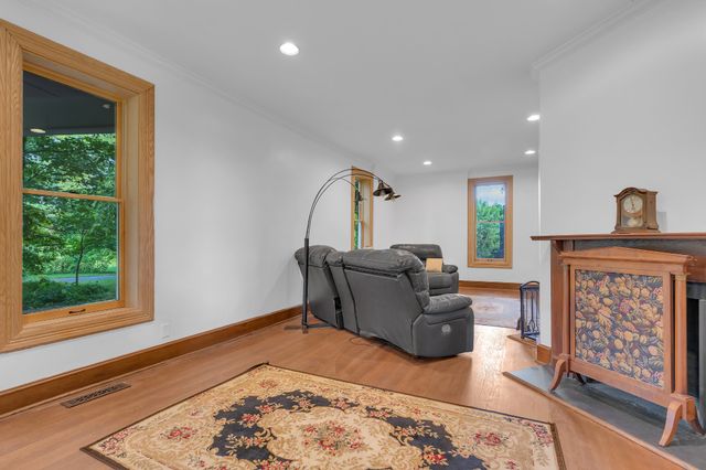 412 E Petty Ln, Winchester, TN 37398