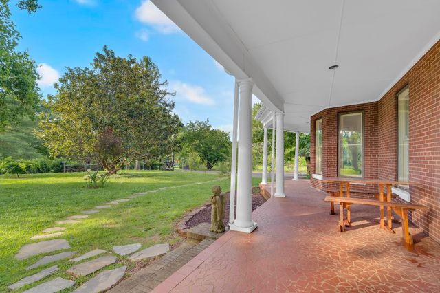 412 E Petty Ln, Winchester, TN 37398