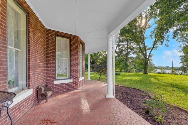 412 E Petty Ln, Winchester, TN 37398