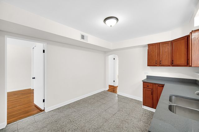 61 W 146th Street, Riverdale, IL 60827